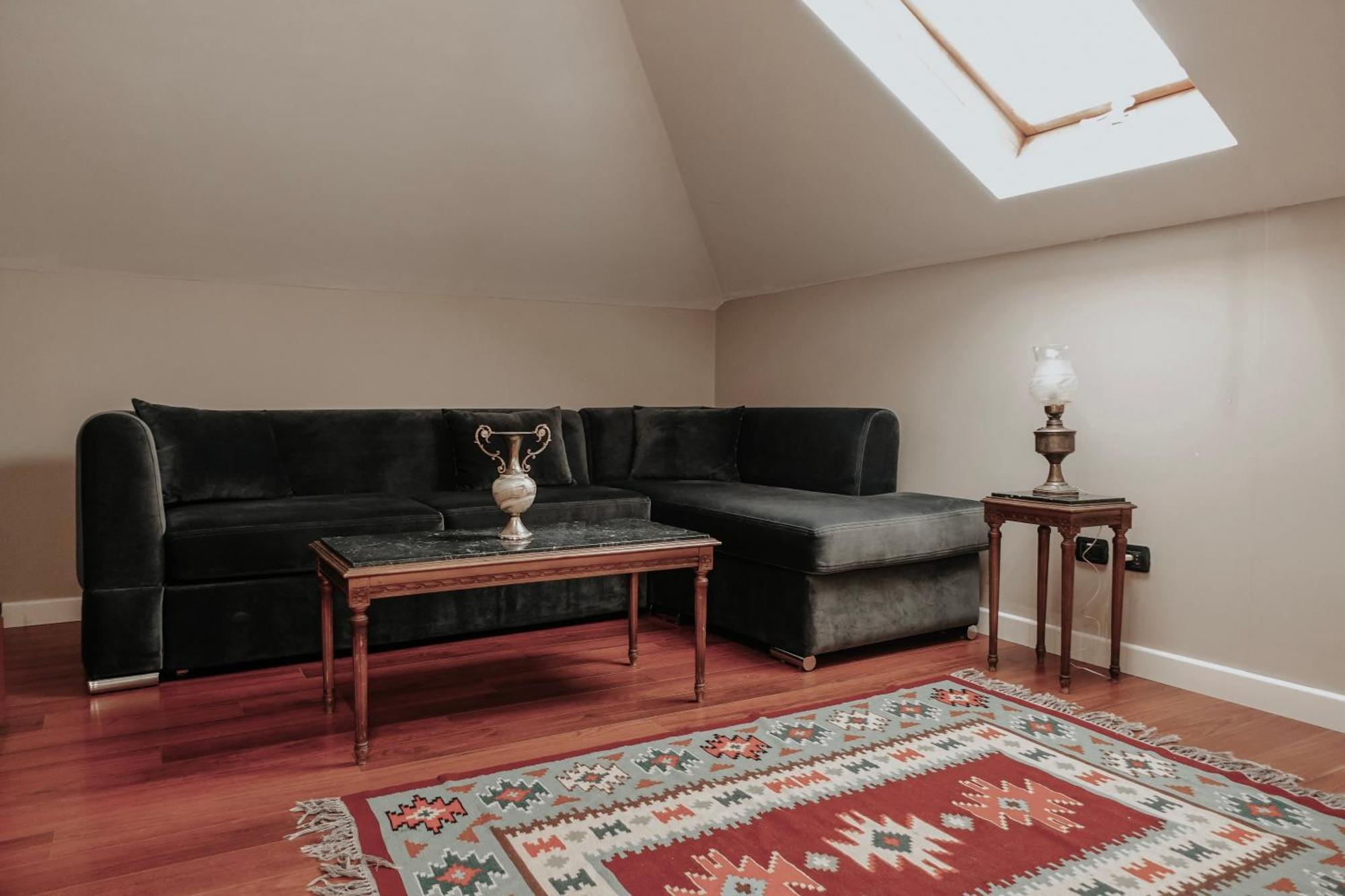 Residenza Monun Boutique Hotel Тирана Екстер'єр фото