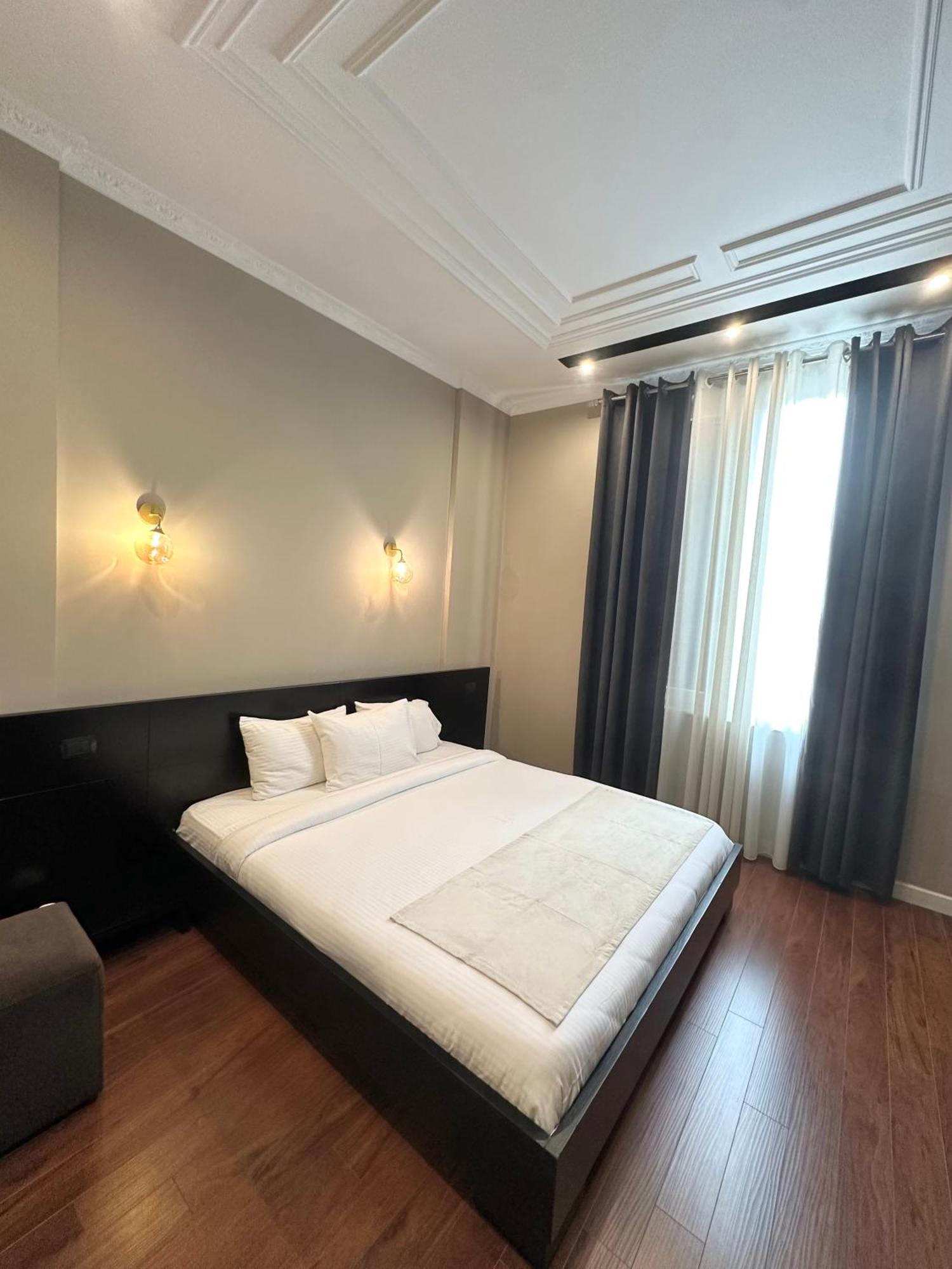 Residenza Monun Boutique Hotel Тирана Екстер'єр фото